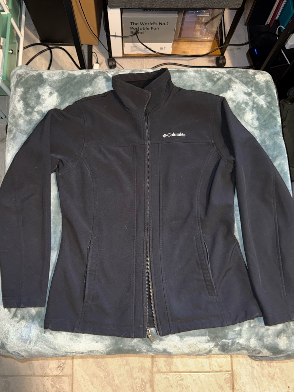 Columbia Women's Black Utility Softshell Jacket